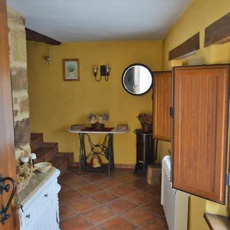Casa Acogedora En Pueblo De Montana